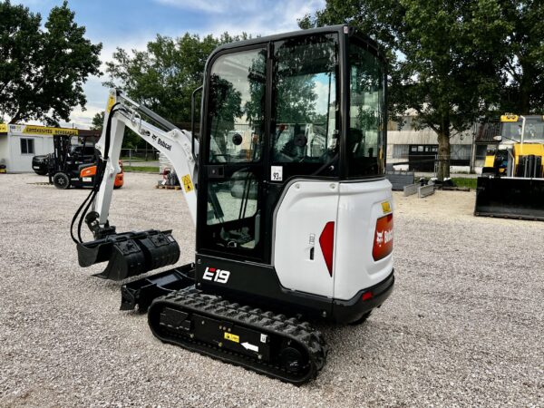 Bobcat E19 - Image 2